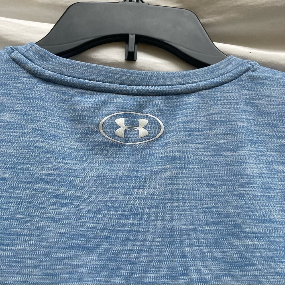 Under Armour light blue athletic top, size XS - Picture 6 of 8
